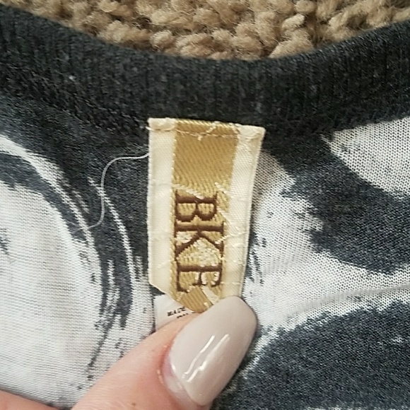 Sheer BKE Long Sleeved Top - Picture 4 of 4